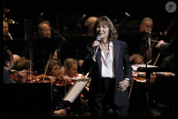 Jane Birkin en concert sur la scène du Grand Rex dans le cadre de sa tournée "Gainsbourg, Le Symphonique" à Paris le 26 octobre 2017. © ≈/Bestimage