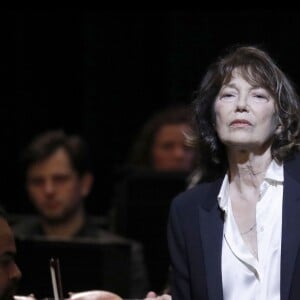 Jane Birkin en concert sur la scène du Grand Rex dans le cadre de sa tournée "Gainsbourg, Le Symphonique" à Paris le 26 octobre 2017. © Alain Guizard/Bestimage