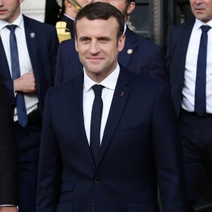 Emmanuel Macron (costume "Jonas & Cie") - Le président E.Macron à l'hôtel de ville de Paris pour une cérémonie avec A.Hidalgo le 14 mai 2017. © Stéphane Lemouton / Bestimage