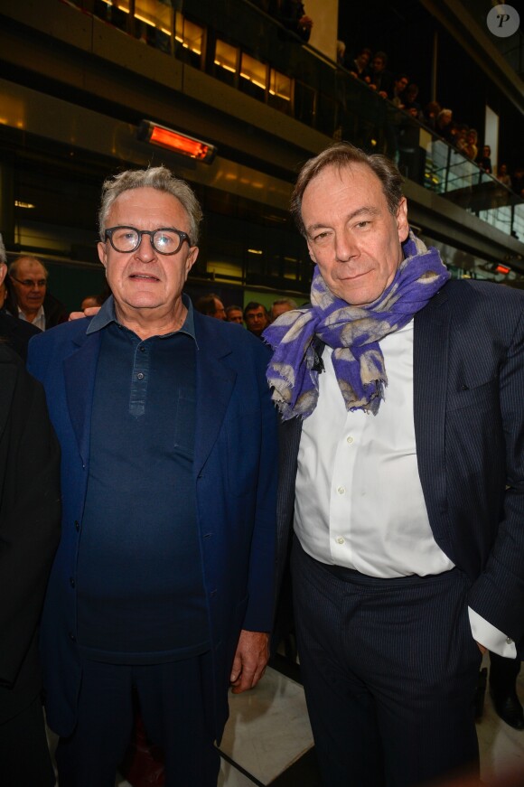 Michel Field et Xavier Couture lors de l'hommage à Rémy Pflimlin dans les locaux de France Télévision à Paris, le 12 décembre 2016. Lors de l'hommage le hall de France Télévisions a été renommé Hall Rémy Pflimlin.