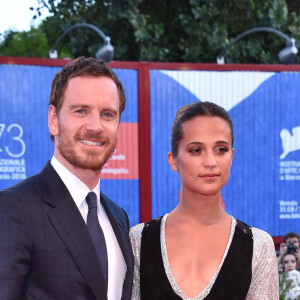 Michael Fassbender et sa compagne Alicia Vikander au 73e Festival de Venise. Le 1er septembre 2016.