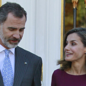 Le roi Felipe VI et la reine Letizia d'Espagne ont reçu le président israélien Reuven Rivlin et sa femme Nechama Rivlin au palais de la Zarzuela à Madrid le 6 novembre 2017.