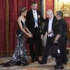 Le roi Felipe VI et la reine Letizia d'Espagne donnaient le 6 novembre 2017 au palais royal à Madrid un dîner de gala en l'honneur du président de l'Etat d'Israël Reuven Rivlin et sa femme Nechama Rivlin, en visite officielle pour fêter 30 ans de relations diplomatiques.