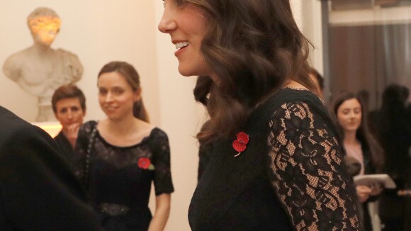 Kate Middleton, enceinte, ressort une robe divine que Meghan Markle connaît bien