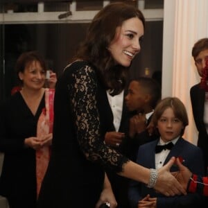 Kate Middleton, duchesse de Cambridge, enceinte, au dîner de gala de l'association "Anna Freud National Centre for Children and Families" (AFNCCF) au palais de Kensington à Londres, le 7 novembre 2017.