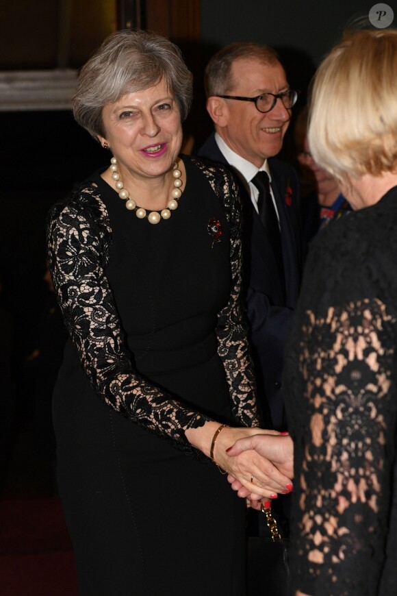 Theresa May, Premier ministre du Royaume-Uni, au Festival of Remembrance 2017 pour la commémoration du 11 novembre, au Royal Albert Hall à Londres le 11 novembre 2017.
