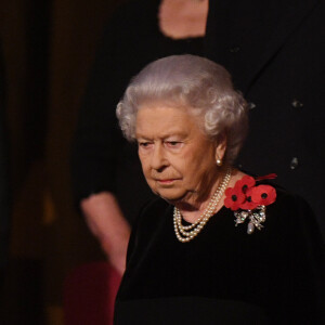 La reine Elizabeth II dans la loge royale lors du Festival of Remembrance 2017 pour la commémoration du 11 novembre, au Royal Albert Hall à Londres le 11 novembre 2017.