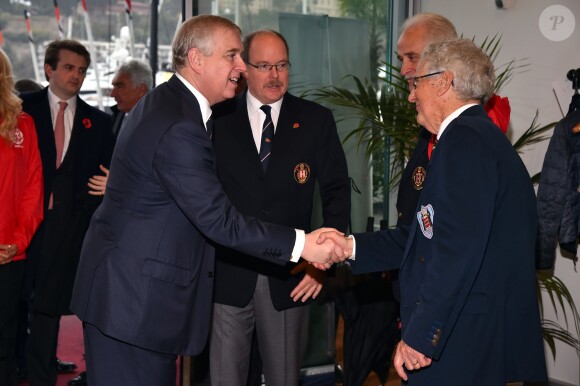 Le prince Albert de Monaco et le prince Andrew, Duc d'York, parrains de la branche monégasque de l'association britannique Outward Bond, étaient réunis le 8 novembre 2017 au port Hercule en principauté pour la première édition de la régate d'aviron The Princes' Cup. © Bruno Bebert / Bestimage