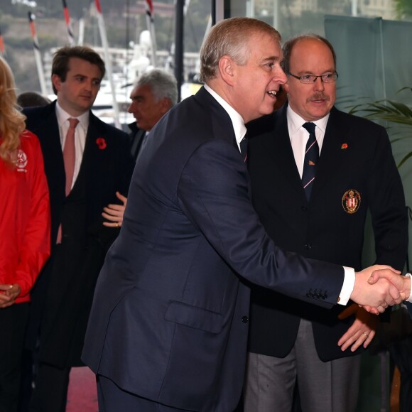 Le prince Albert de Monaco et le prince Andrew, Duc d'York, parrains de la branche monégasque de l'association britannique Outward Bond, étaient réunis le 8 novembre 2017 au port Hercule en principauté pour la première édition de la régate d'aviron The Princes' Cup. © Bruno Bebert / Bestimage