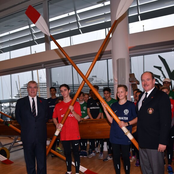 Le prince Albert de Monaco et le prince Andrew, Duc d'York, parrains de la branche monégasque de l'association britannique Outward Bond, étaient réunis le 8 novembre 2017 au port Hercule en principauté pour la première édition de la régate d'aviron The Princes' Cup. © Bruno Bebert / Bestimage