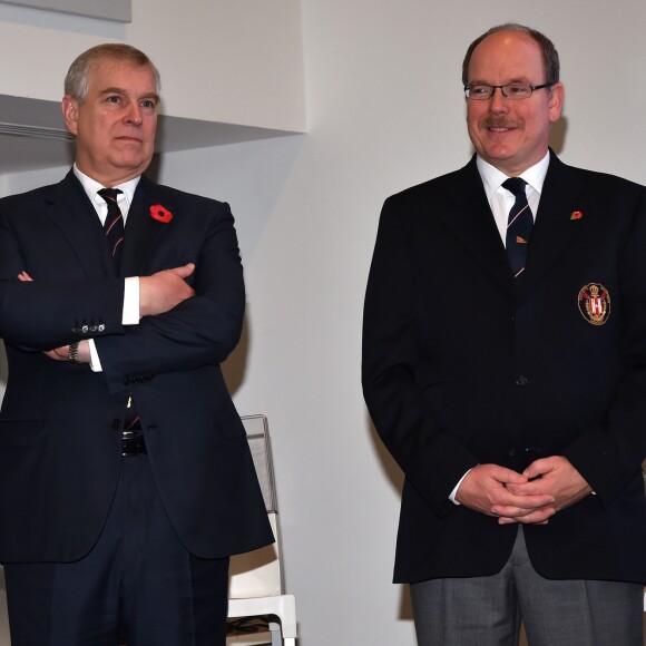 Le prince Albert de Monaco et le prince Andrew, Duc d'York, parrains de la branche monégasque de l'association britannique Outward Bond, étaient réunis le 8 novembre 2017 au port Hercule en principauté pour la première édition de la régate d'aviron The Princes' Cup. © Bruno Bebert / Bestimage