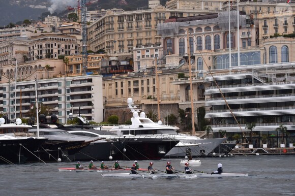 Le prince Albert de Monaco et le prince Andrew, Duc d'York, parrains de la branche monégasque de l'association britannique Outward Bond, étaient réunis le 8 novembre 2017 au port Hercule en principauté pour la première édition de la régate d'aviron The Princes' Cup. © Bruno Bebert / Bestimage
