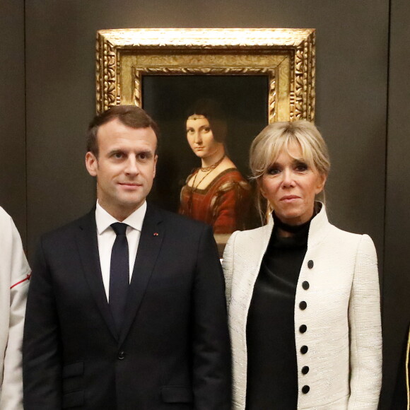 Le président de la République Emmanuel Macron et sa femme la Première Dame Brigitte Macron (Trogneux) - Le président de la République et sa femme la Première Dame lors de la cérémonie d'inauguration du musée du Louvre Abu Dhabi, aux Emirats arabes unis, le 8 novembre 2017. © Dominique Jacovides/Bestimage