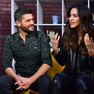 Exclusif - Christophe Beaugrand et Leïla Ben Khalifa lors d'une interview donnée pour Pure People dans les locaux de Webedia à Levallois Perret le 17 novembre 2017. © Giancarlo Gorassini / Bestimage
