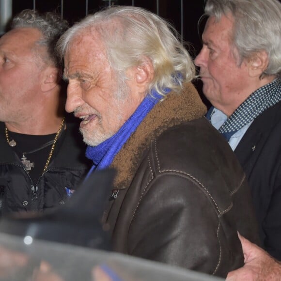 Marcel Campion, Alain Delon et Jean-Paul Belmondo - Jean-Paul Belmondo et Alain Delon, parrains de la grande roue de la Concorde, arrivent pour son inauguration, à Paris, France, le 17 novembre 2017. © Coadic Guirec/Bestimage