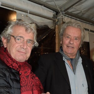 Semi-exclusif - Michel Boujenah et Alain Delon - Célébrités lors de l'inauguration de la grande roue de Paris, France, le 17 novembre 2017. © Coadic Guirec/Bestimage