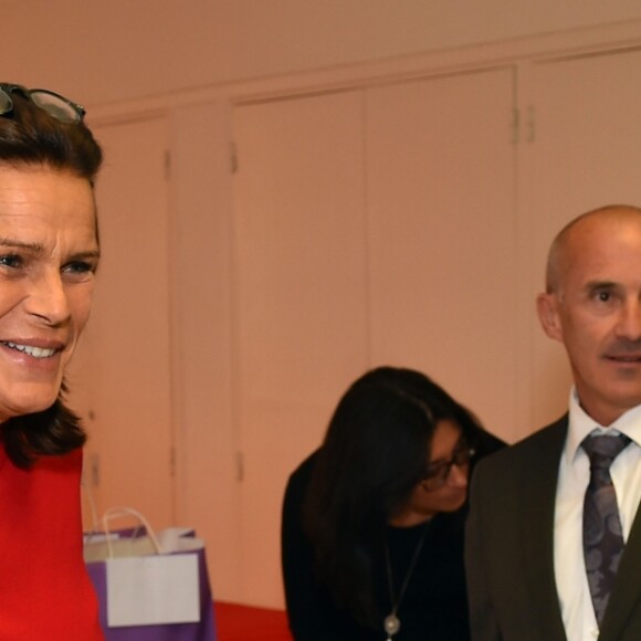 La princesse Stéphanie de Monaco fait une distribution de cadeaux aux séniors monégasques avec sa fille Camille Gottlieb au foyer Rainier III, à Monaco, le 18 novembre 2017. © Bruno Bebert/Bestimage