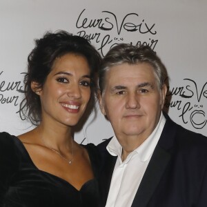 Laurie Cholewa, Pierre Ménès - Photocall de la 6ème édition du concert caritatif pour l'association "Leurs Voix Pour l'Espoir" contre le cancer à l'Olympia à Paris le 12 octobre 2017. © Marc Ausset-Lacroix/Bestimage