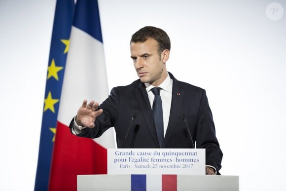 Le président Emmanuel Macron reçoit des personnalités à l'Elysée à l'occasion de la Journée internationale pour l'élimination des violences faites aux femmes à Paris le 25 novembre 2017. © Zihnioglu Kamil / Pool / Bestimage