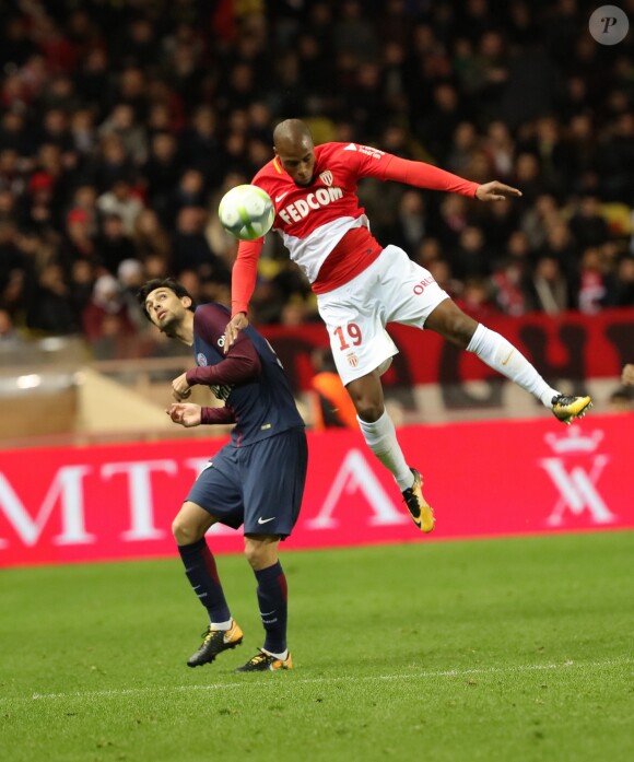 Javier Pastore et Djibril Sidibé - Match AS Monaco - PSG au Stade Louis II. Monaco, le 26 novembre 2017.
