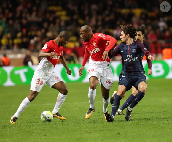 Almany Touré, Djibril Sidibé et Adrien Rabiot - Match AS Monaco - PSG au Stade Louis II. Monaco, le 26 novembre 2017.