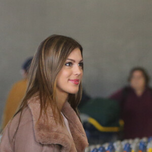 Semi-exclusif - Iris Mittenaere, Miss Univers 2016, arrive de Los Angeles à l'aéroport de Paris-Charles-de-Gaulle.