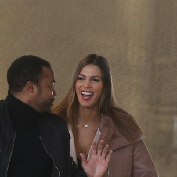 Semi-exclusif - Iris Mittenaere, Miss Univers 2016, arrive de Los Angeles à l'aéroport de Paris-Charles-de-Gaulle.