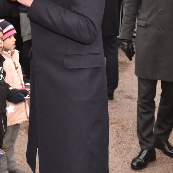 Le prince William, visitant le marché de Noël d'Helsinki le 30 novembre 2017, a pu remettre au Père Noël la lettre de son fils le prince George de Cambridge.