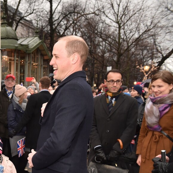 Le prince William, visitant le marché de Noël d'Helsinki le 30 novembre 2017, a pu remettre au Père Noël la lettre de son fils le prince George de Cambridge.