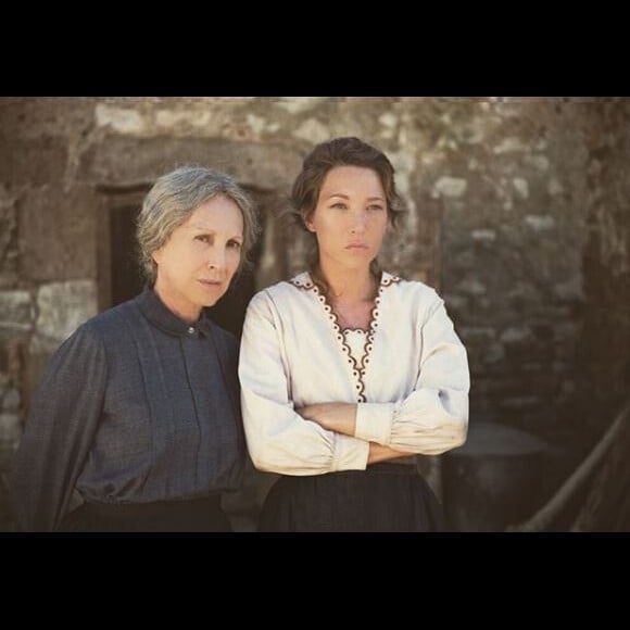 Nathalie Baye et Laura Smet au casting des "Gardiennes" de Xavier Beauvois, en salles le 6 décembre 2017.