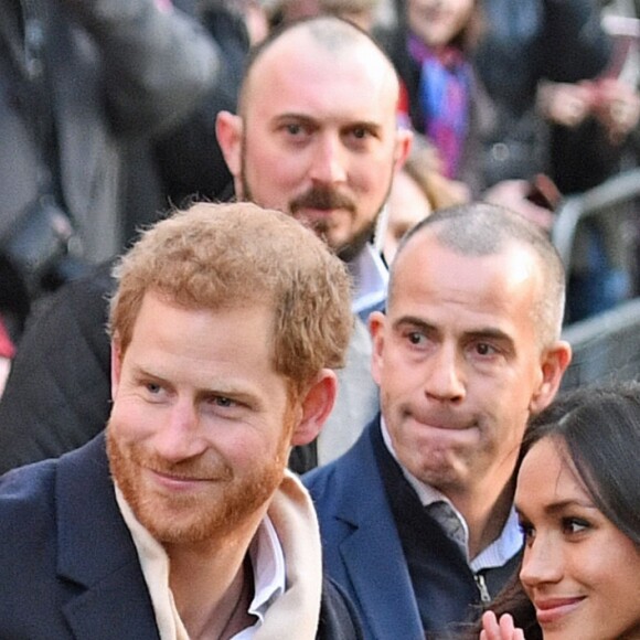 Le prince Harry et Meghan Markle (en manteau Mackage) à Nottingham le 1er décembre 2017, leur premier engagement officiel en couple après l'annonce de leurs fiançailles. Au programme, une visite de la journée contre le sida du Terrence Higgins Trust et de la Nottingham Academy qui aide des jeunes de 3 à 19 ans.