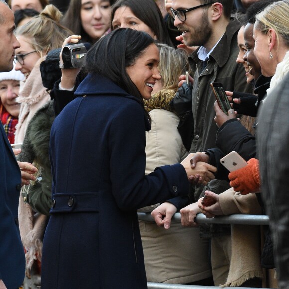 Le prince Harry et Meghan Markle arrivent au centre d'art contemporain de Nottingham  pour la journée mondiale de la lutte contre le sida du Terrence Higgins Trust, le 1er decembre 2017. Leur premier engagement officiel en couple après l'annonce de leurs fiançailles.