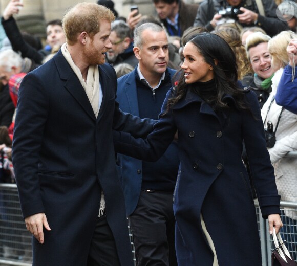 Le prince Harry et Meghan Markle arrivent au centre d'art contemporain de Nottingham  pour la journée mondiale de la lutte contre le sida du Terrence Higgins Trust, le 1er decembre 2017. Leur premier engagement officiel en couple après l'annonce de leurs fiançailles.