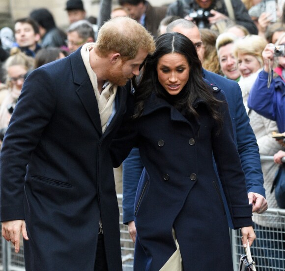 Le prince Harry et Meghan Markle arrivent au centre d'art contemporain de Nottingham  pour la journée mondiale de la lutte contre le sida du Terrence Higgins Trust, le 1er decembre 2017. Leur premier engagement officiel en couple après l'annonce de leurs fiançailles.