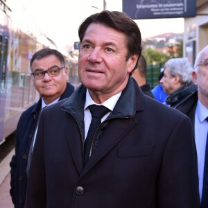 Christian Estrosi, Président délégué de la région Provence-Alpes-Côte d'Azur, et maire de Nice, a lancé la mise en circulation des TER de grande capacité en gare de Nice-Riquier sur la ligne Cannes-Nice-Monaco-Vintimille, le 17 novembre 2017. © Bruno Bebert / Bestimage