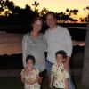 Aaron Korsh, créateur de la série Suits, en famille en 2016 à Hawaï, photo Twitter.
