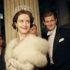 Matt Smith dans le rôle de Philip Mountbatten, duc d'Edimbourg, et Claire Foy dans celui d'Elisabeth II dans "The Crown", la nouvelle série Netflix (2016).