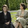 Vanessa Kirby et Claire Foy sont la princesse Margaret et Elisabeth II dans The Crown, une série originale Netflix (2016).