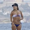 Eva Longoria profite de la plage avec ses amis lors de ses vacances à Formentera. Le 21 juillet 2017.