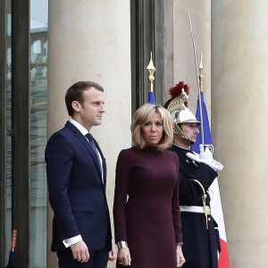 Emmanuel Macron et sa femme Brigitte Macron à Paris, le 18 novembre 2017. © Stéphane Lemouton/Bestimage