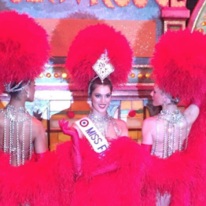Iris Mittenaere en costume nationale, le 26 janvier 2017 à Manille pour Miss Univers 2016.