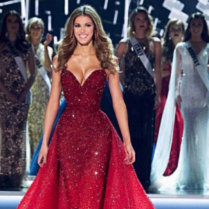 Iris Mittenaere, la belle Miss Univers 2017, se dévoile sensuelle sur sa page Instagram. En 2017 elle s'est métamorphosée.