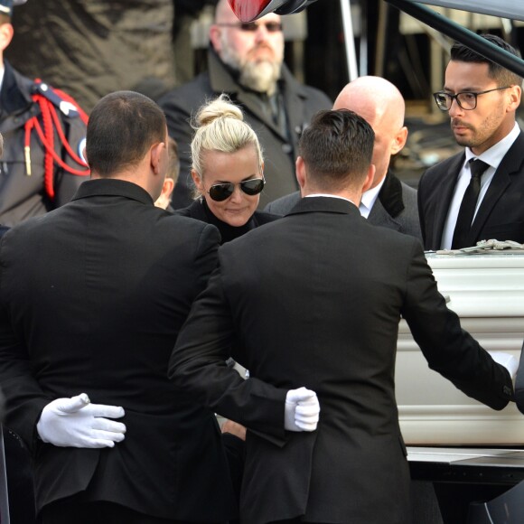 Laeticia Hallyday - Sortie de l'église de la Madeleine après les obsèques de Johnny Hallyday à Paris le 9 décembre 2017. © Veeren / Bestimage