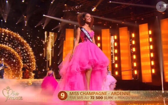 Miss Champagne-Ardenne : Safiatou Guinot - Concours Miss France 2018. Sur TF1, le 16 décembre 2017.