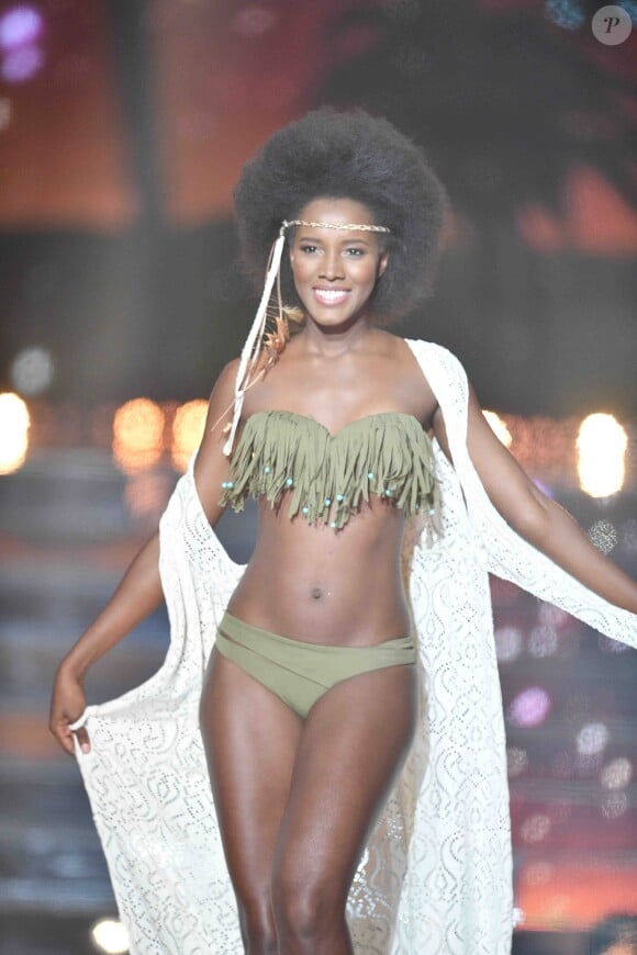 Miss Martinique : Laura-Anaïs Abidal en bikini - Concours Miss France 2018. Sur TF1, le 16 décembre 2017.