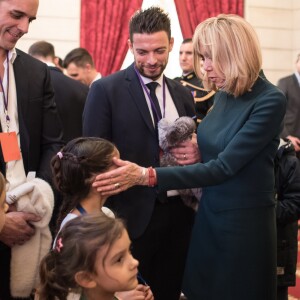 Brigitte Macron lors de l'arbre de Noël de l'Elysée à Paris le 13 décembre 2017. © Eliot Blondet / Pool / Bestimage