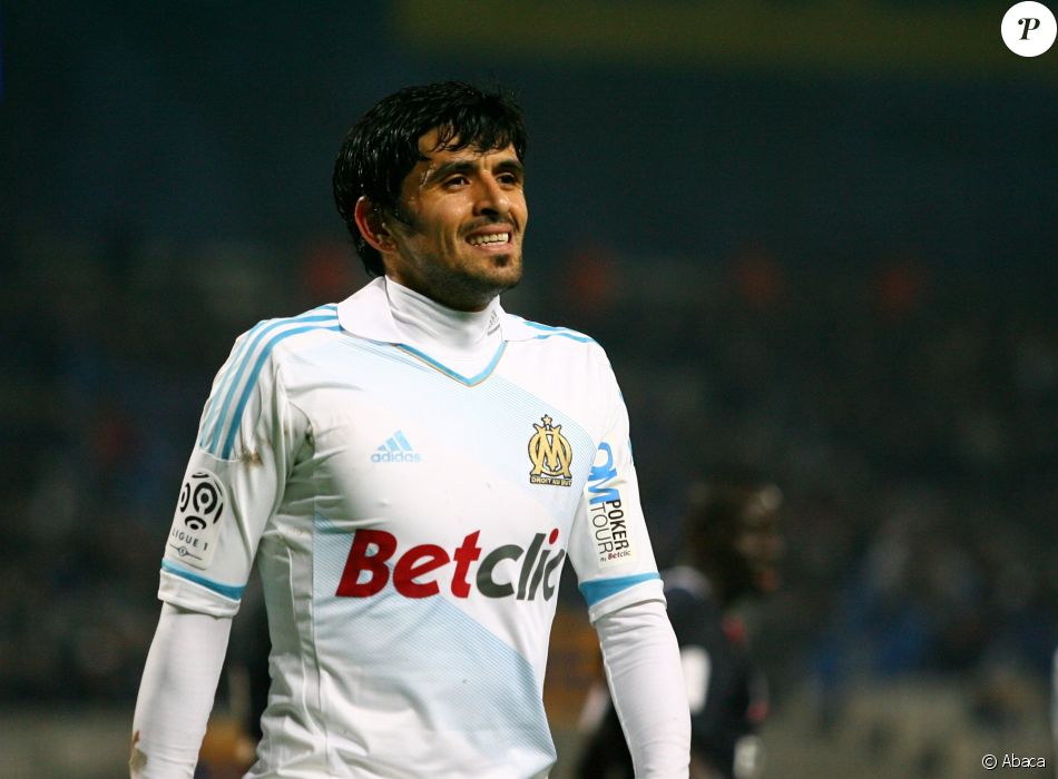 Lucho Gonzalez à l&#039;OM en novembre 2011, lors d&#039;une victoire contre le PSG (3-0) au Vélodrome de Marseille. 