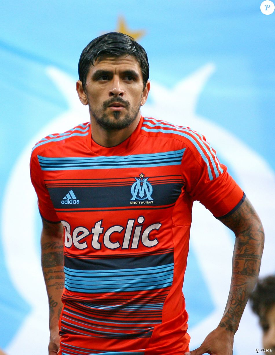  Lucho Gonzalez à l&#039;OM le 15 octobre 2011, lors d&#039;un déplacement contre le TFC à Toulouse. 