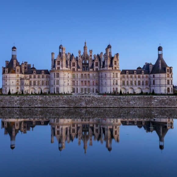 Le chateau de Chambord, édifice de style Renaissance inscrit au patrimoine mondial de l'UNESCO, est classé au titre des Monuments Historiques. C'est ici que le président Emmanuel Macron a décidé de célébrer ses 40 ans avec son épouse Brigitte et leur famille au cours du week-end du 16 décembre avec quelques jours d'avance (il est né le 21 décembre).