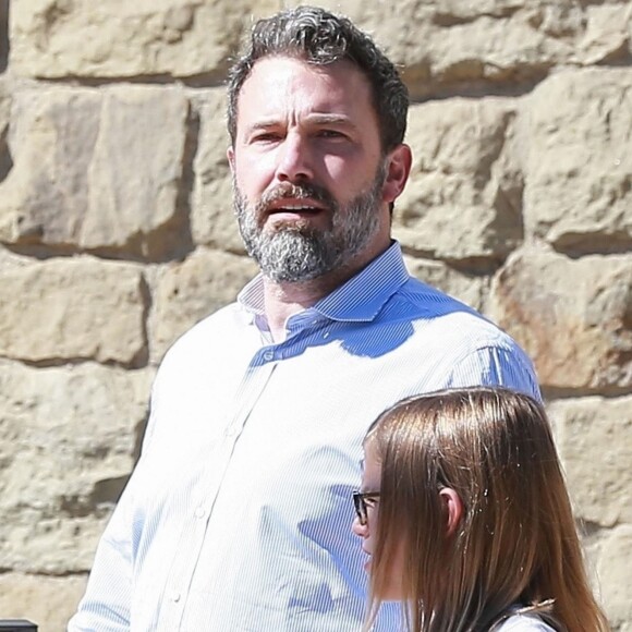 Ben Affleck et sa fille Violet à la sortie de l'église à Pacific Palisades. Le 15 octobre 2017